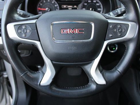 Used 2018 GMC Terrain SLE w/ Driver Convenience Package image 11