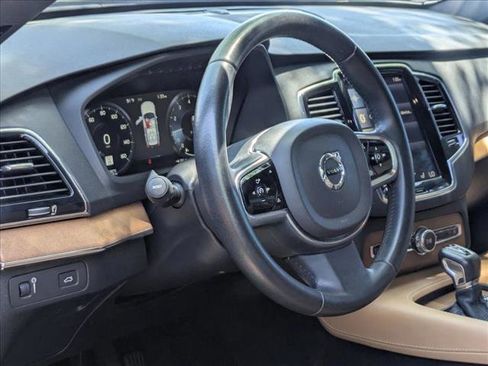 Used 2018 Volvo XC90 T6 Inscription w/ Convenience Package AWD/4WD image 3