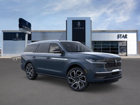 New 2026 Lincoln Navigator Reserve AWD/4WD image 7