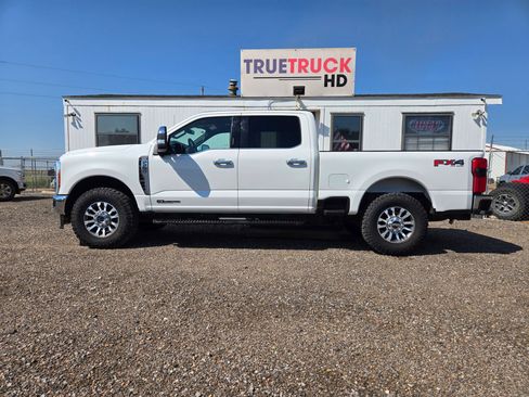 Used 2023 Ford F250 Lariat w/ Lariat Ultimate Package AWD/4WD image 2