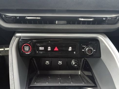 New 2025 Audi SQ5 Premium Plus image 32