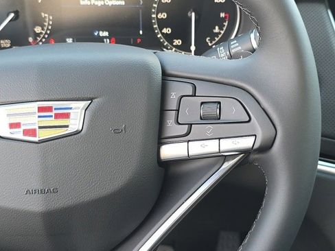 New 2025 Cadillac XT6 Luxury image 23