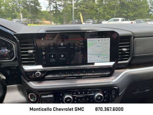 New 2026 GMC Sierra 1500 SLT AWD/4WD image 17