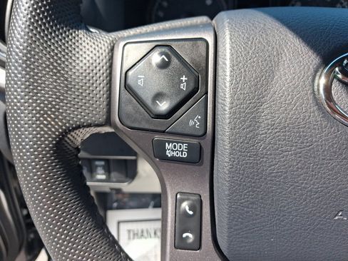 Used 2023 Toyota Tacoma TRD Off-Road w/ Technology Package AWD/4WD image 14