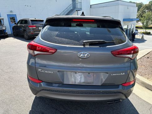 Used 2016 Hyundai Tucson Limited w/ Option Group 03 FWD image 10
