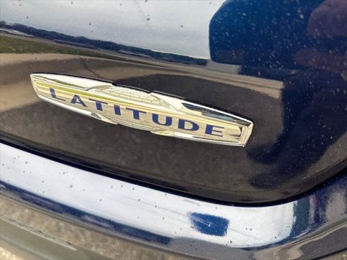 Used 2019 Jeep Compass Latitude AWD/4WD image 7