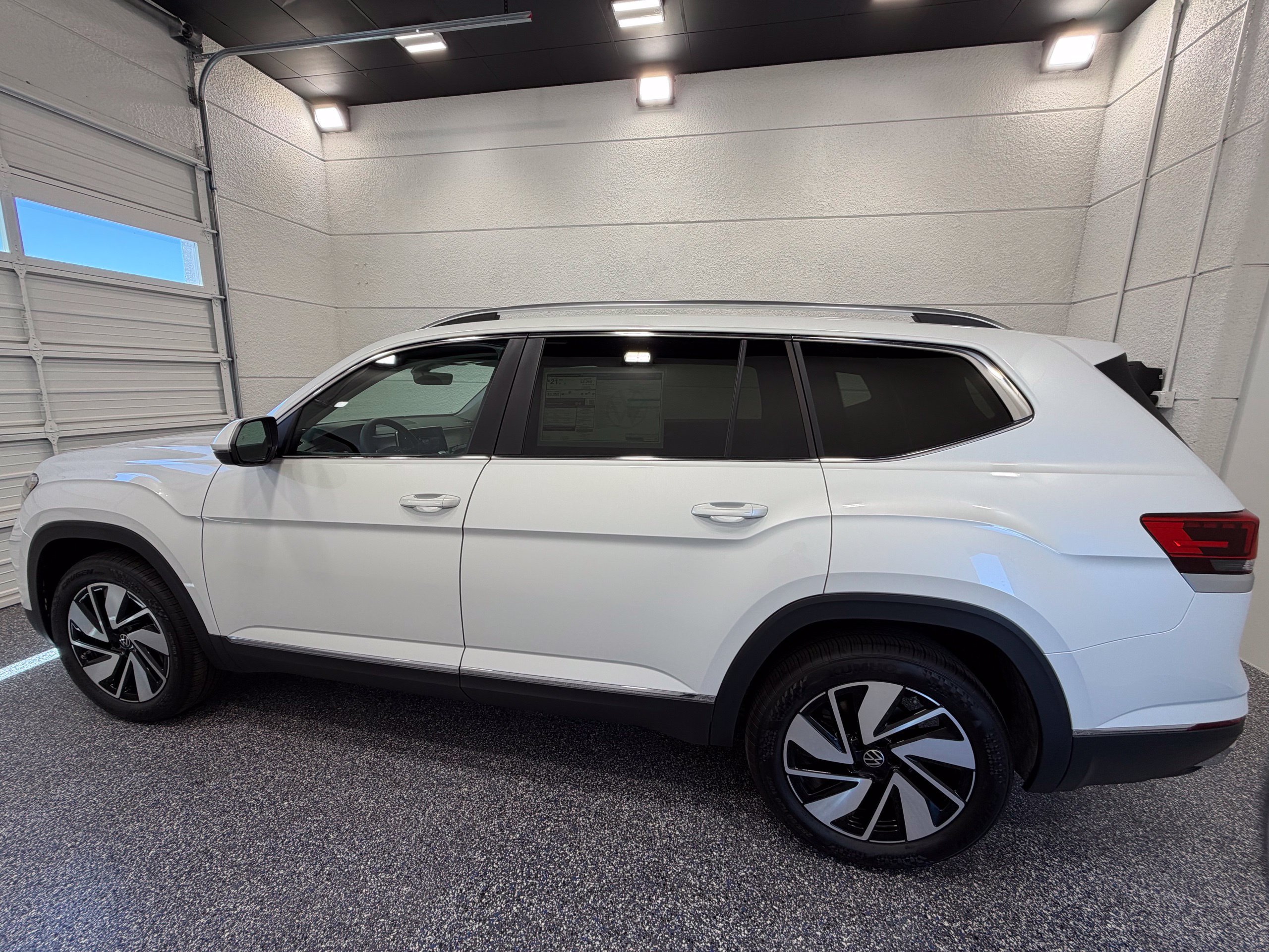 New 2026 Volkswagen Atlas SEL AWD/4WD image 3