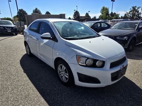 Used 2014 Chevrolet Sonic LT FWD image 18