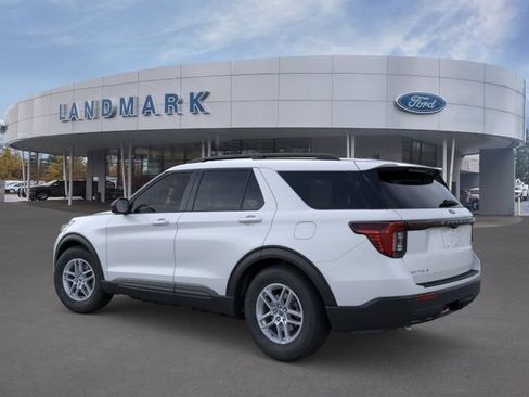 New 2026 Ford Explorer Active AWD/4WD image 4
