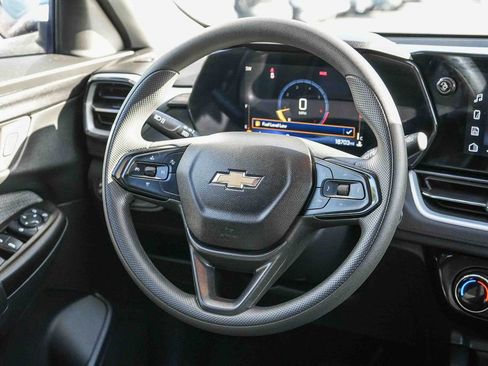 Used 2024 Chevrolet TrailBlazer LT FWD image 14