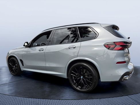 Used 2026 BMW X5 xDrive40i w/ M Sport Package AWD/4WD image 4