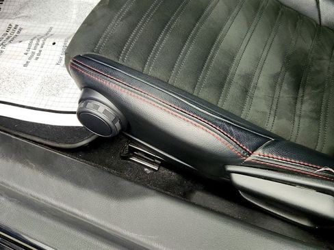 Used 2017 FIAT 124 Spider Abarth RWD image 12