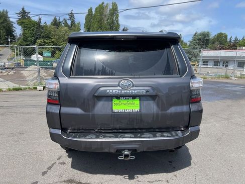 Used 2015 Toyota 4Runner SR5 RWD image 5