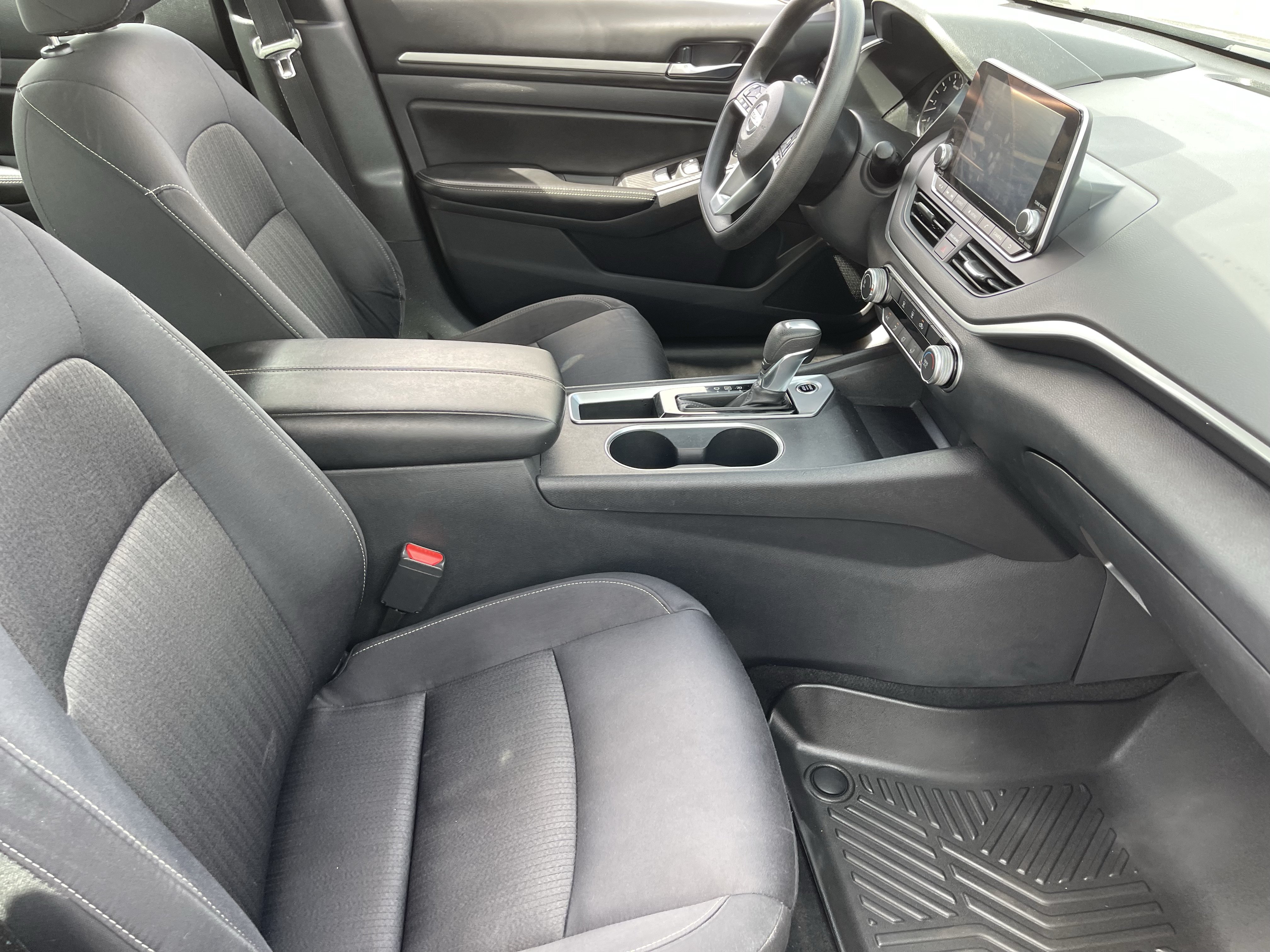 Used 2022 Nissan Altima 2.5 SV FWD image 10