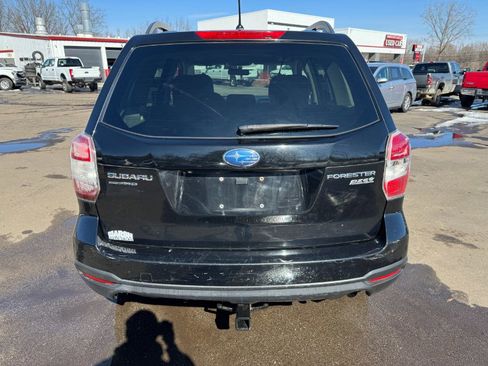 Used 2015 Subaru Forester 2.5i Premium w/ All-Weather Package AWD/4WD image 4