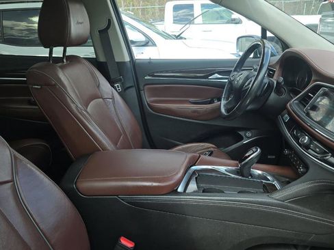 Used 2018 Buick Enclave Avenir w/ Avenir Technology Package FWD image 13