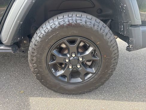 Used 2022 Jeep Wrangler Unlimited Sport AWD/4WD image 11