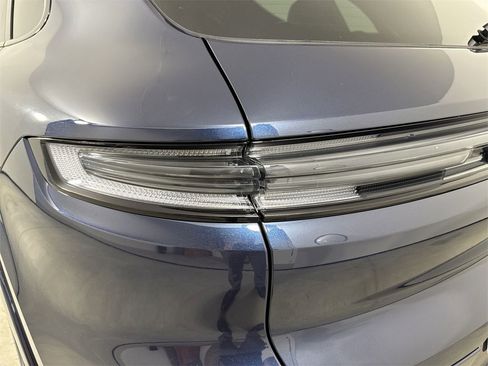 New 2026 Porsche Cayenne GTS image 18