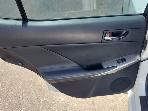 Used 2016 Lexus IS 200t RWD image 9