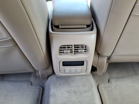 Used 2006 Cadillac DTS FWD image 16