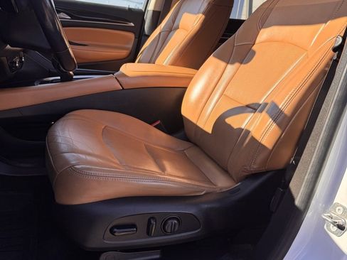 Used 2018 Buick Enclave Premium w/ Experience Buick Package image 9