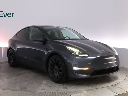 Used 2023 Tesla Model Y Performance AWD/4WD image 12