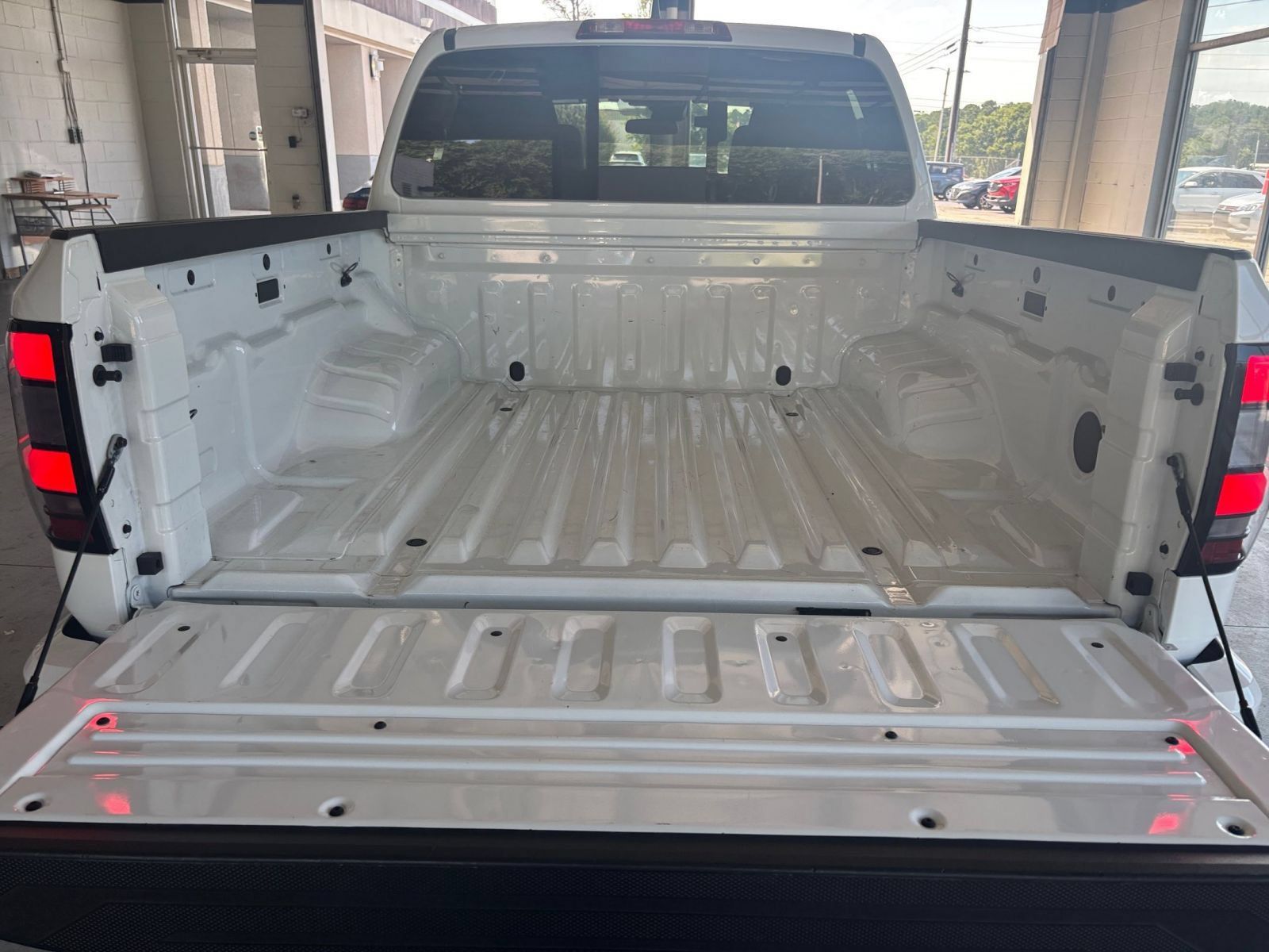 Used 2026 Nissan Frontier PRO-4X AWD/4WD image 31