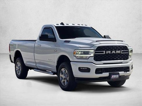 Used 2022 RAM 2500 Big Horn w/ Level C Equiment Group AWD/4WD image 3