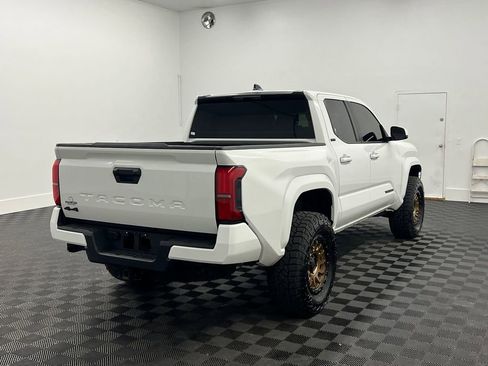Used 2025 Toyota Tacoma SR5 image 8