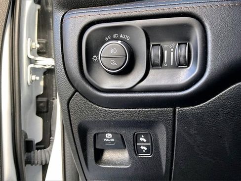 Used 2023 RAM 1500 Limited w/ Trailer Tow Group image 16