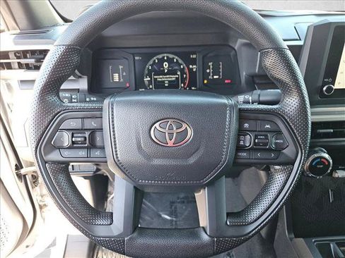 Certified 2026 Toyota Tacoma SR5 AWD/4WD image 12