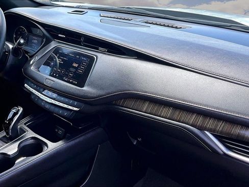 Used 2022 Cadillac XT4 Premium Luxury AWD/4WD image 26