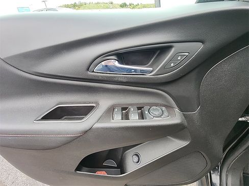 Used 2022 Chevrolet Equinox RS image 13