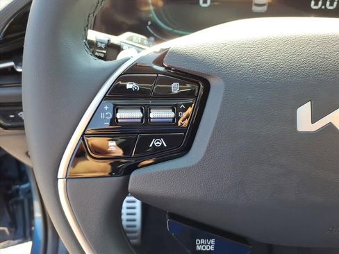 New 2025 Kia Niro EX Touring image 20