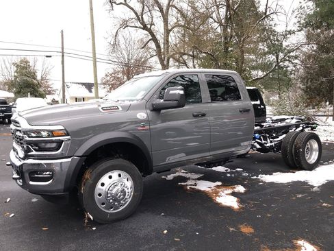 New 2026 RAM 4500 Tradesman w/ Chrome Appearance Group image 3