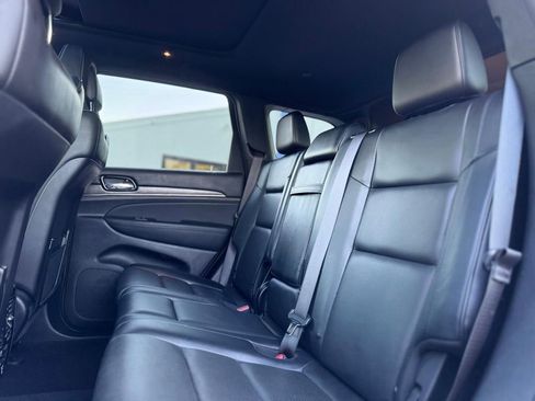 Used 2021 Jeep Grand Cherokee High Altitude AWD/4WD image 24