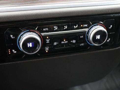 Used 2023 GMC Sierra 1500 SLT w/ X31 Off-Road Package image 22