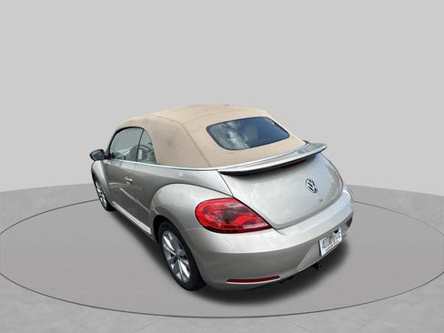 Used 2014 Volkswagen Beetle TDI FWD image 7