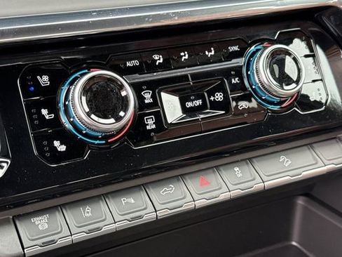 New 2026 GMC Sierra 3500 Denali Ultimate image 24