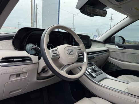 Used 2024 Hyundai Palisade Calligraphy image 10