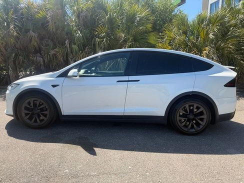Used 2022 Tesla Model X Plaid AWD/4WD image 7