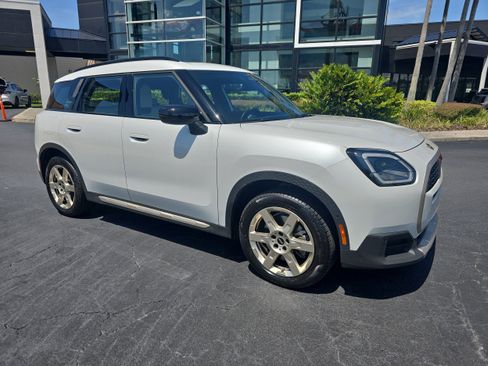 Used 2025 MINI Cooper Countryman S image 2