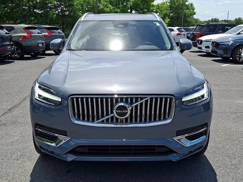 Used 2023 Volvo XC90 B6 Plus w/ Protection Package AWD/4WD image 2