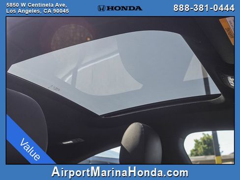 Used 2023 Mercedes-Benz CLA 250 w/ Premium Package image 17
