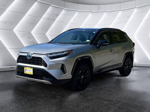 Used 2024 Toyota RAV4 XSE w/ Advanced Technology Package image 2
