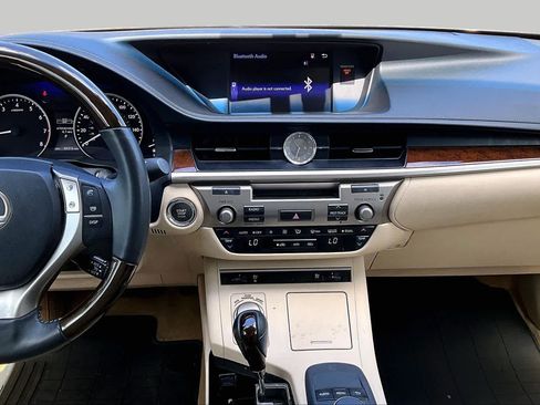 Used 2015 Lexus ES 350 w/ Premium Package FWD image 7