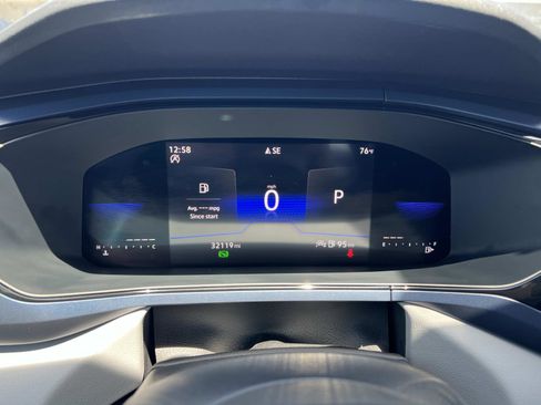Certified 2023 Volkswagen Taos SE FWD image 11