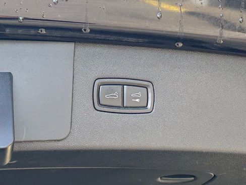 Used 2019 Porsche Cayenne image 25