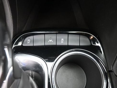Used 2022 Buick Encore GX Select w/ Sport Touring Package FWD image 22