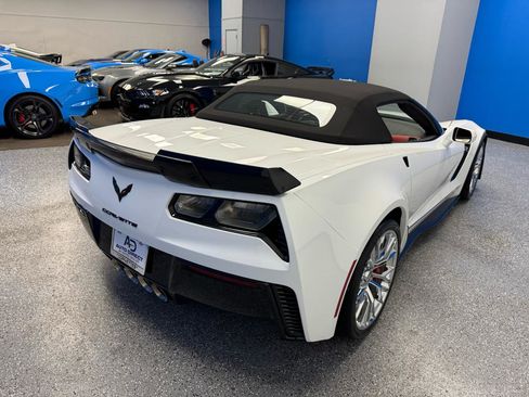 Used 2016 Chevrolet Corvette Z06 w/ 3LZ Preferred Equipment Group RWD image 31